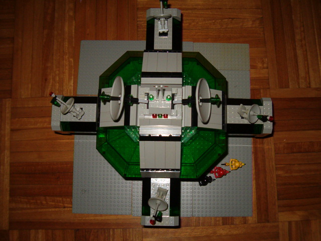 moonbasevert150508_006.jpg
