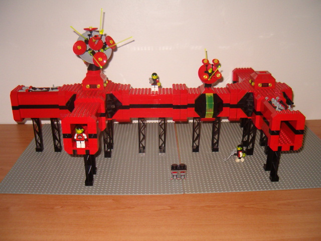 moonbasemtron20103.jpg