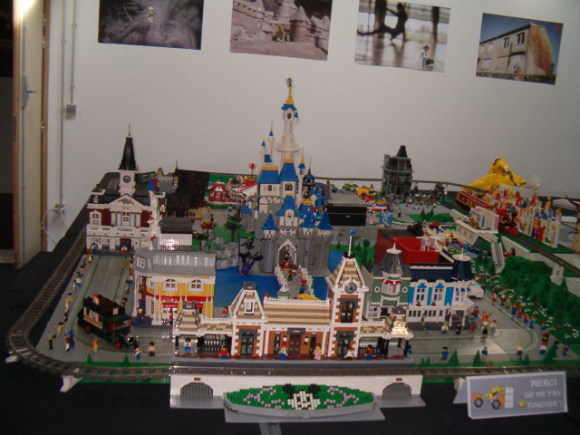 expo180.jpg