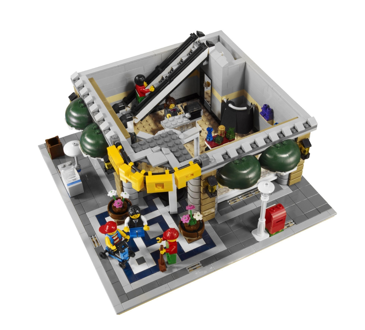 3_-_grand_emporium_10211.jpg