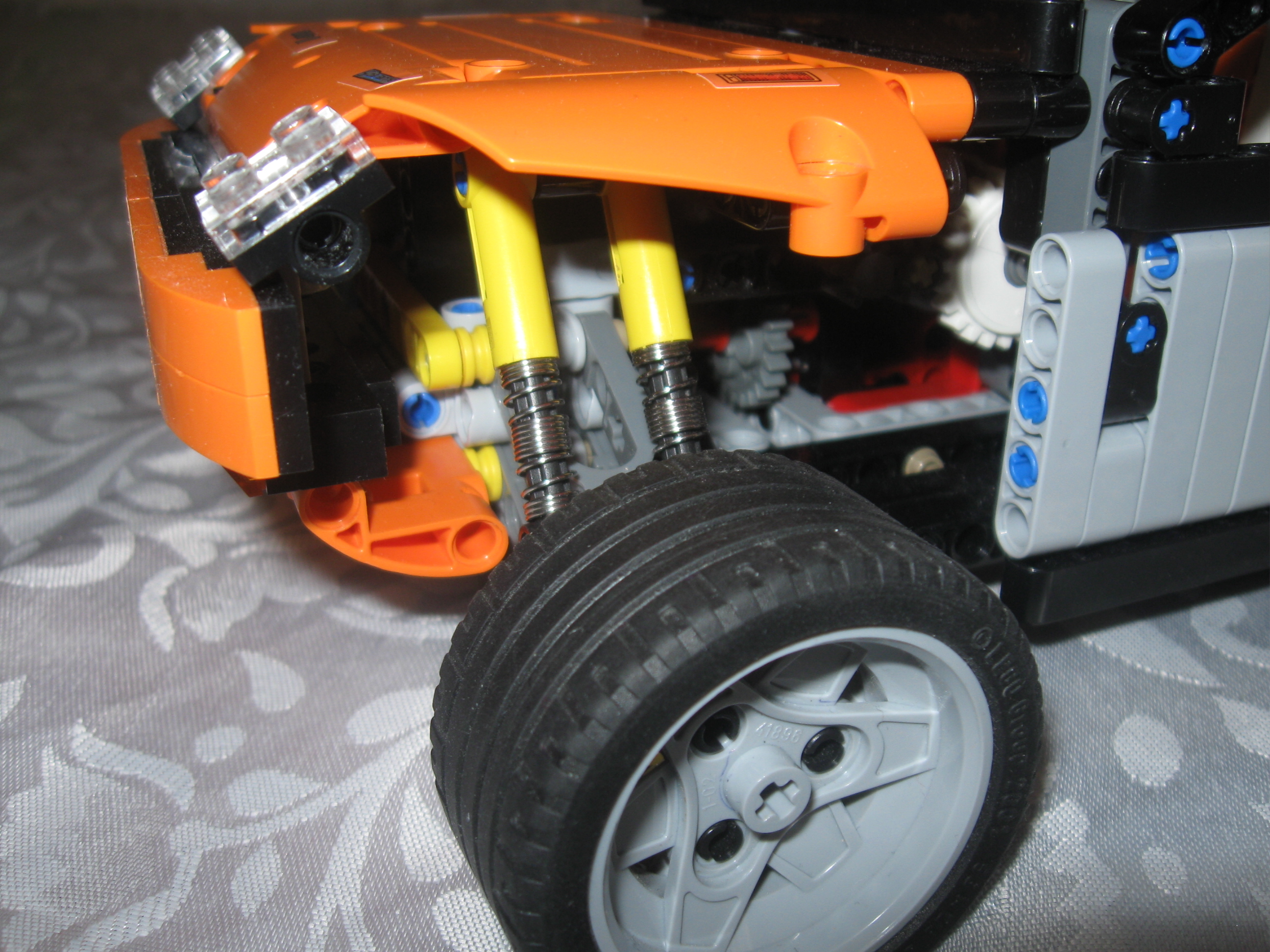 lego_car_2012_008.jpg