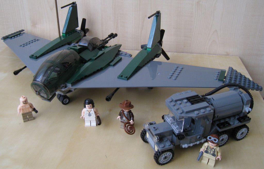 7683__fight_on_the_flying_wing.jpg