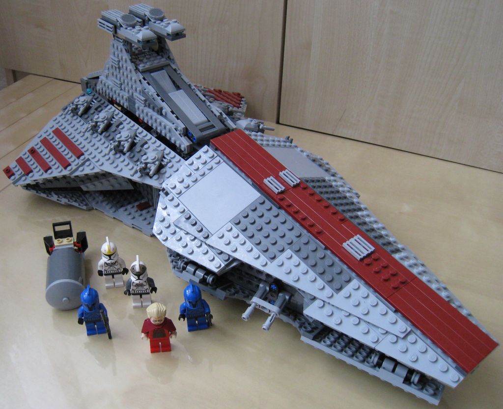8039__venator-class_republic_attack_cruiser.jpg