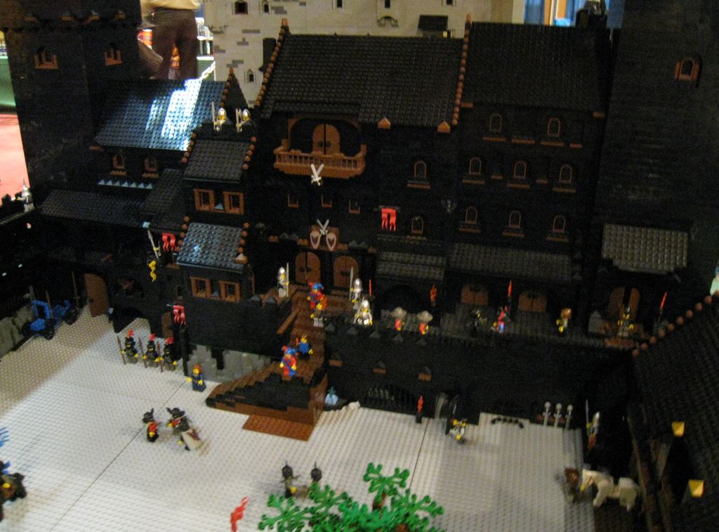 black_castle_02.jpg