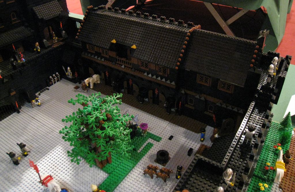 black_castle_04.jpg