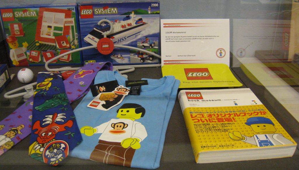 history_and_limited_stuff_04.jpg