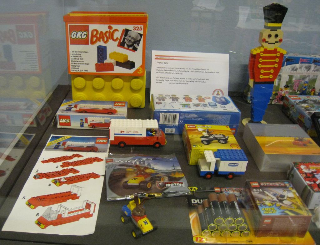 history_and_limited_stuff_08.jpg