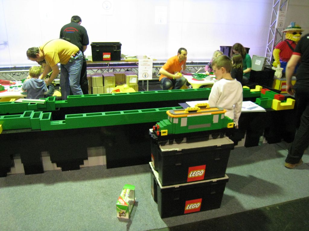 maxi_loco_building_06.jpg
