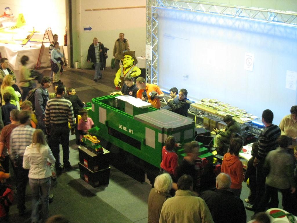 maxi_loco_building_12.jpg