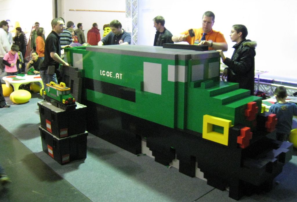 maxi_loco_building_15.jpg