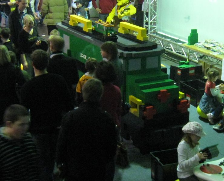 maxi_loco_building_18.jpg
