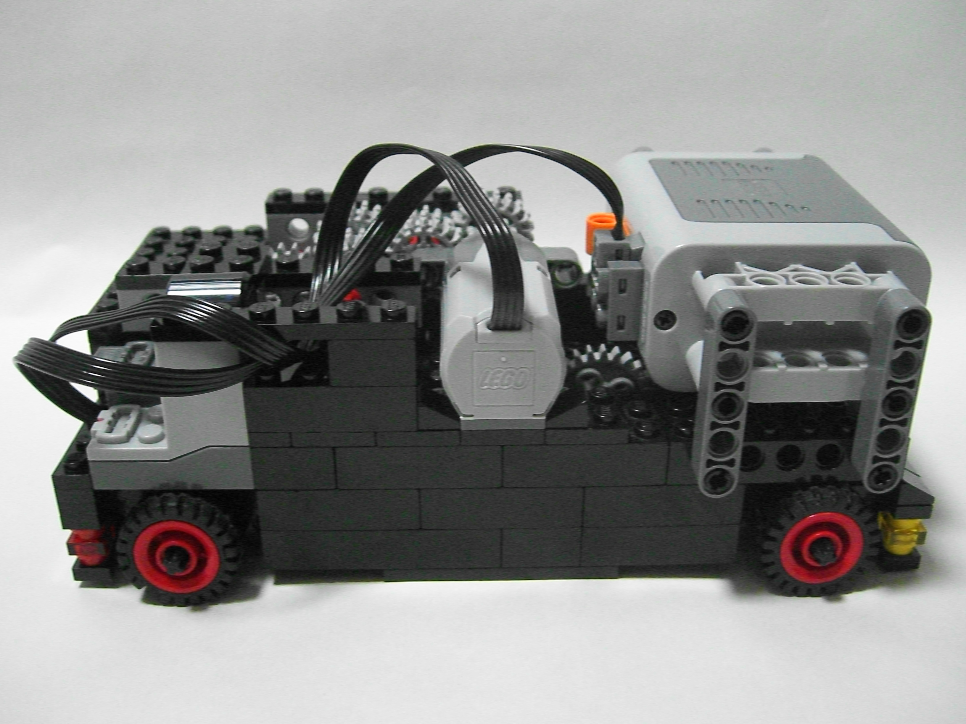 lc-210_08.jpg