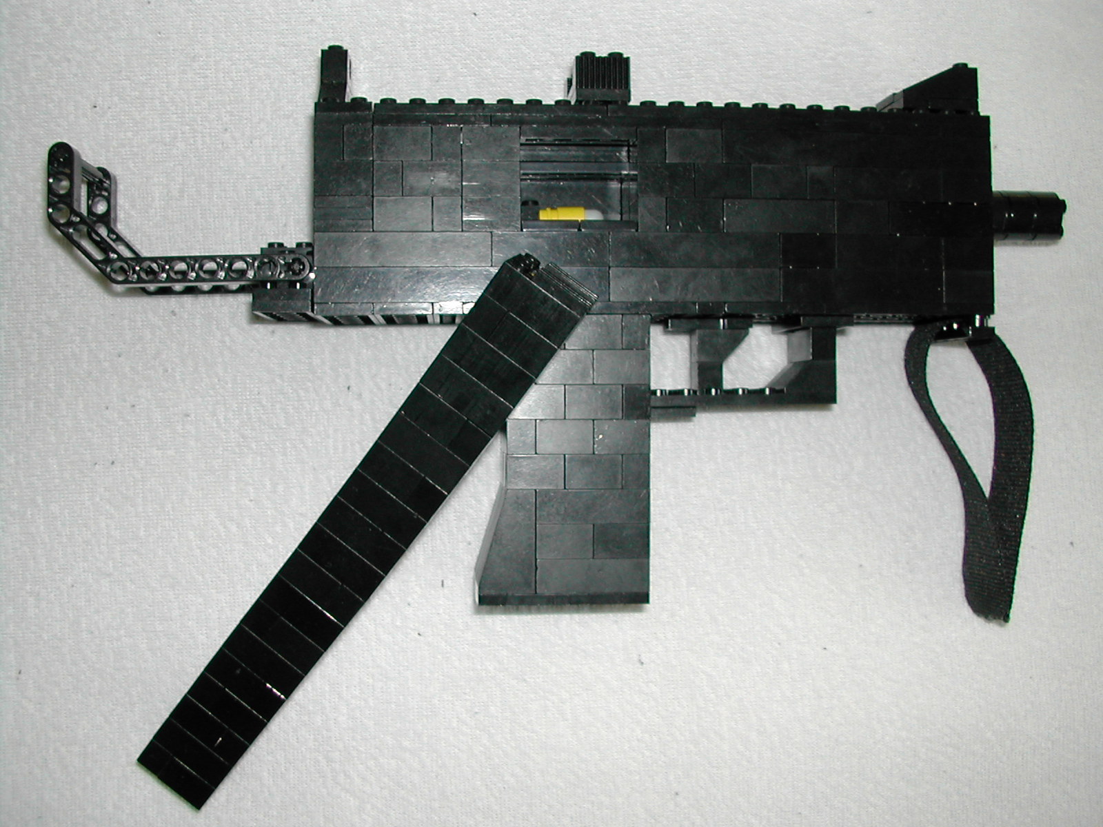 uzi_ingramm_2.jpg