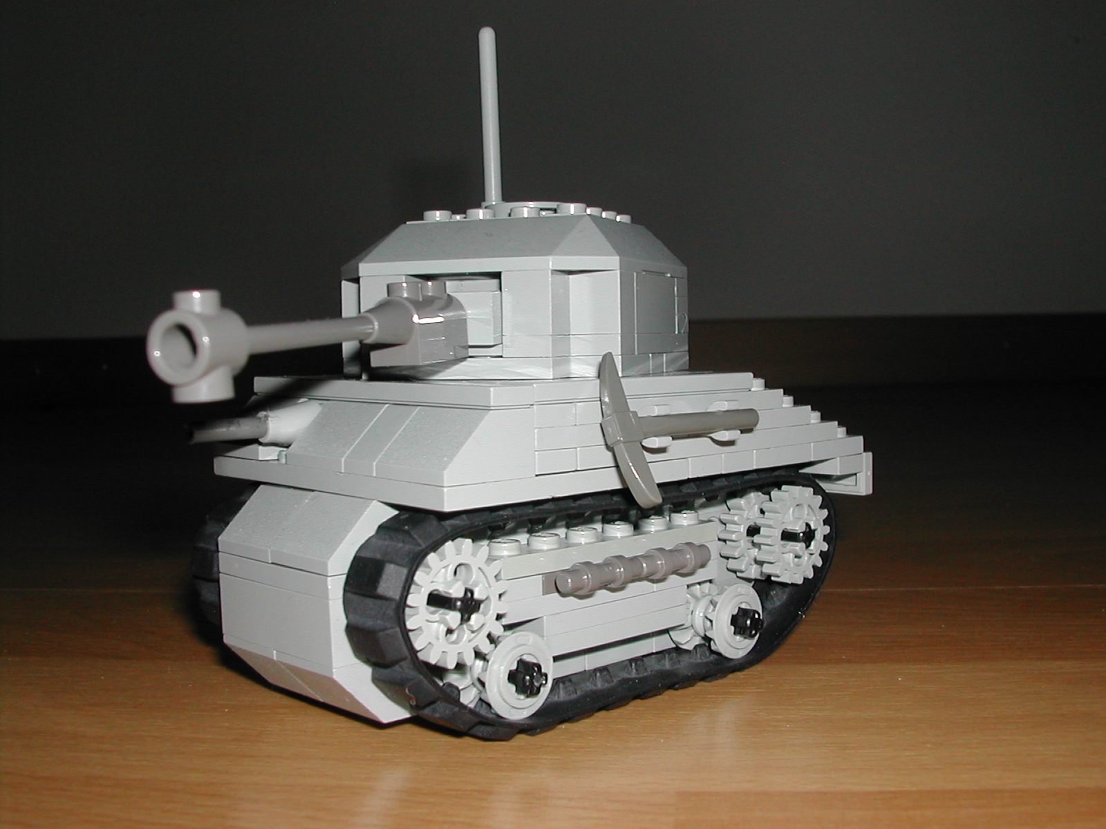 sherman_tank_2.jpg