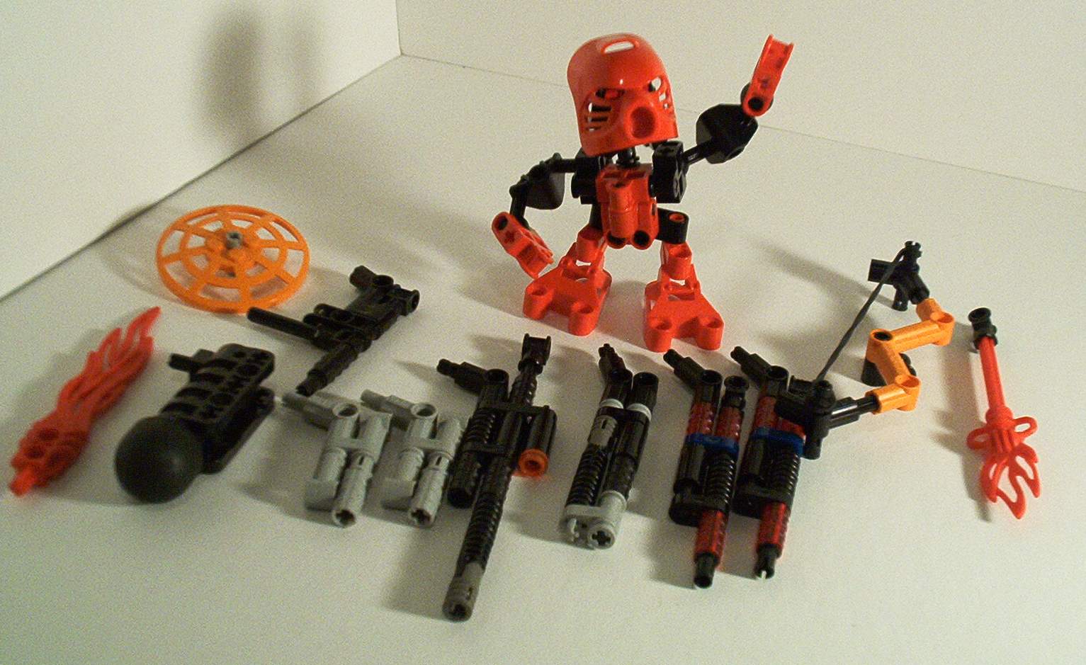 vmallweapons01.jpg