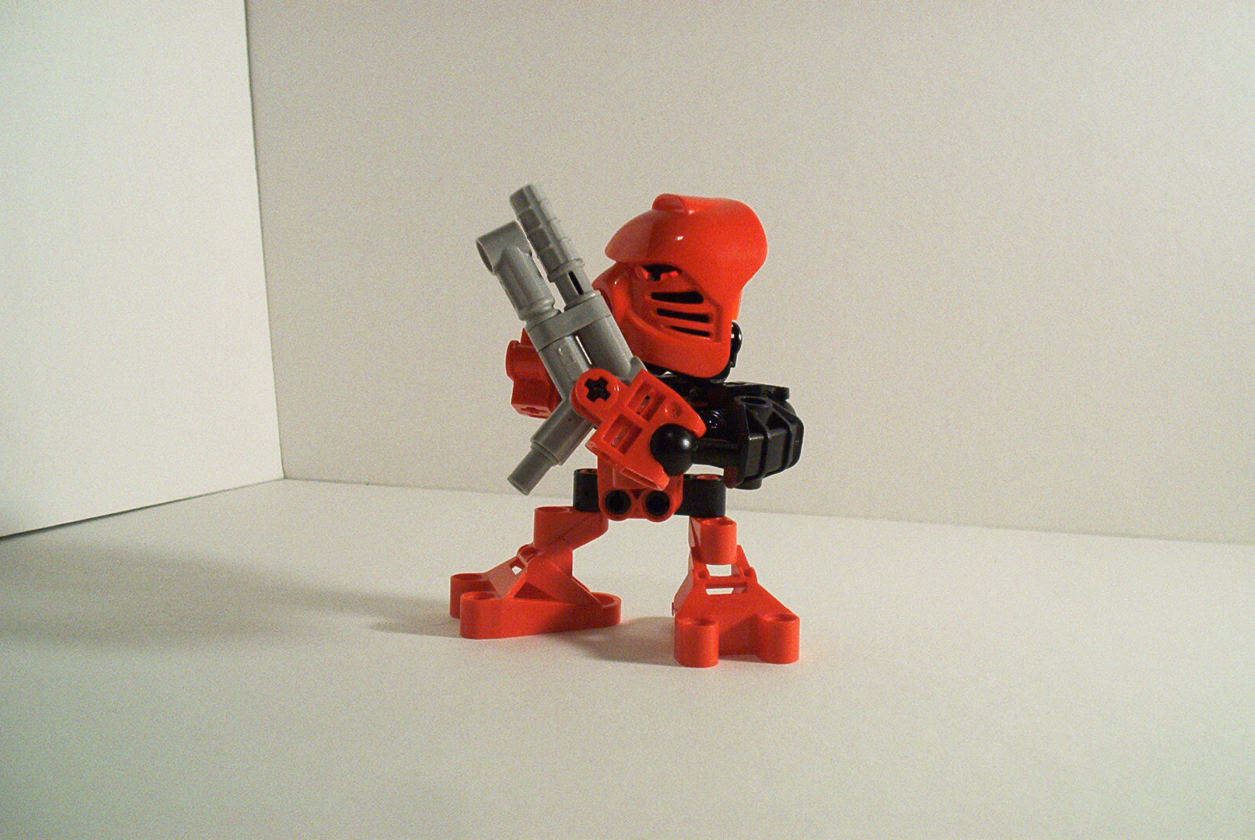 vmpistol01.jpg