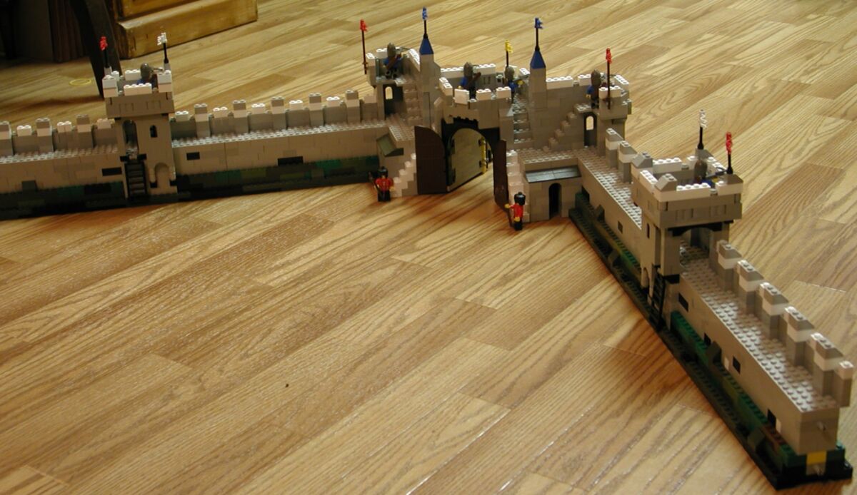 gatewall04.jpg