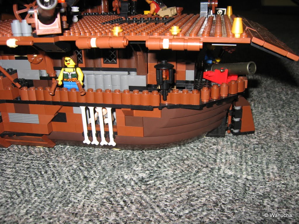 pirate_carrier10.jpg