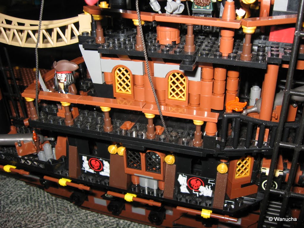 pirate_carrier19.jpg