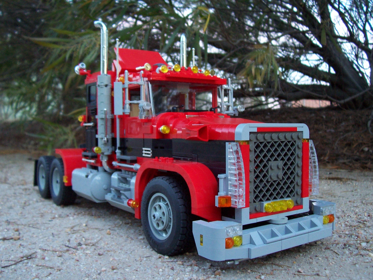 241006_big_red_black_rig_truck_084.jpg