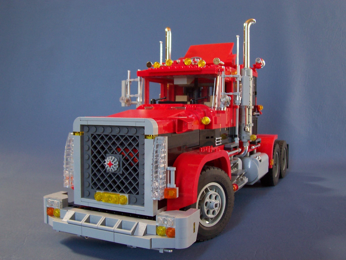 241006_big_red_black_rig_truck_100.jpg