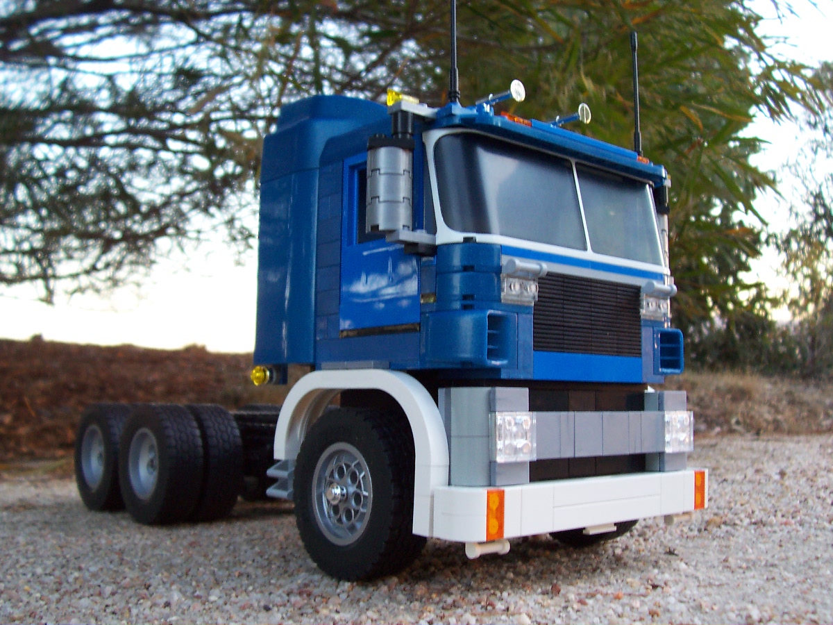 291006_blue_truck_cab_over_051.jpg