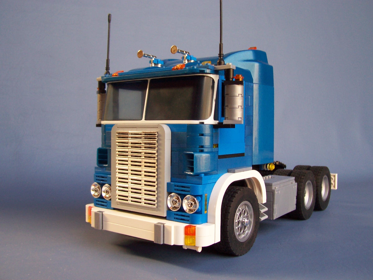 291006_blue_truck_cab_over_054.jpg