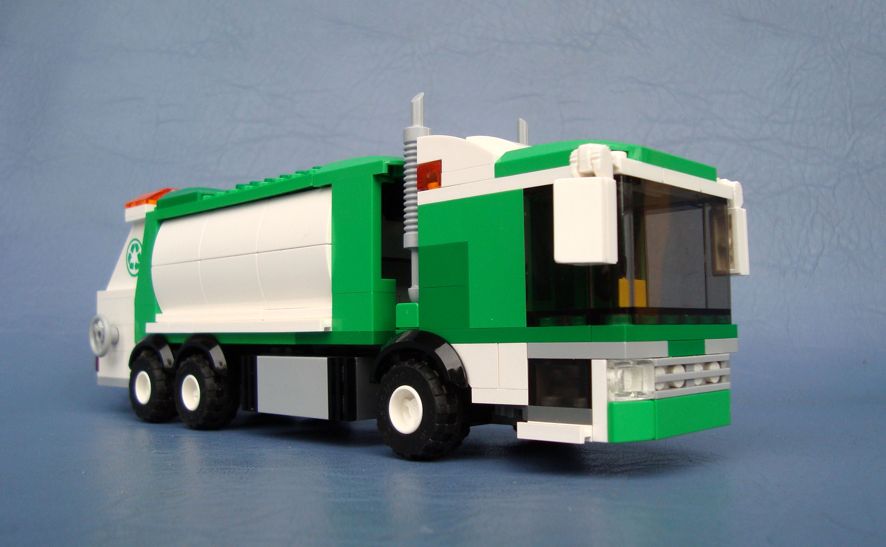 city-waste-truck_010.jpg