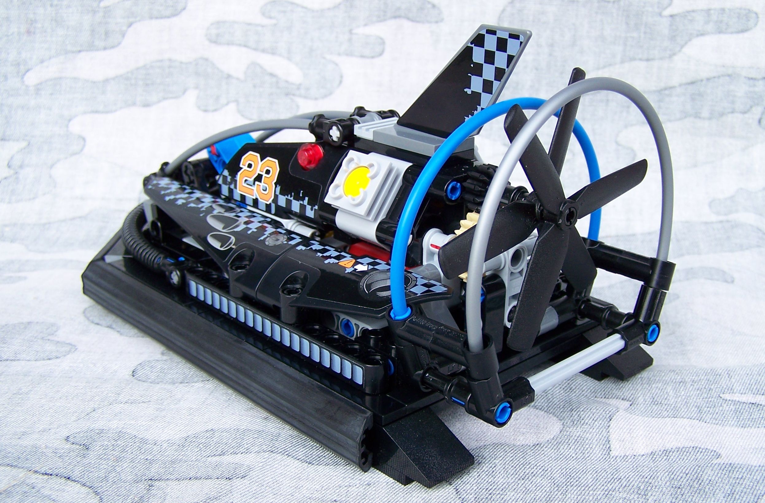 hovercraft-42002-with-7045_008.jpg