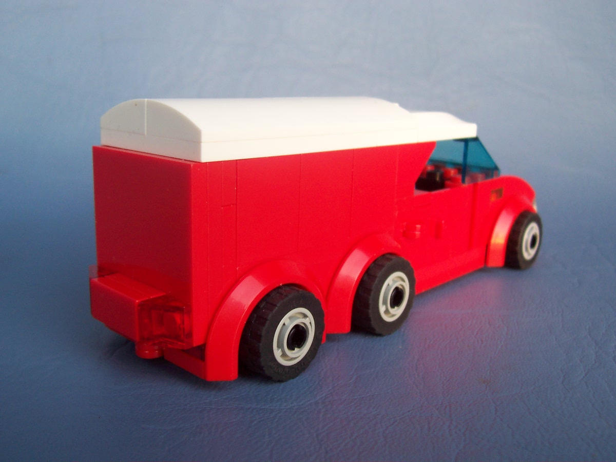 mini-van-red-white_016.jpg
