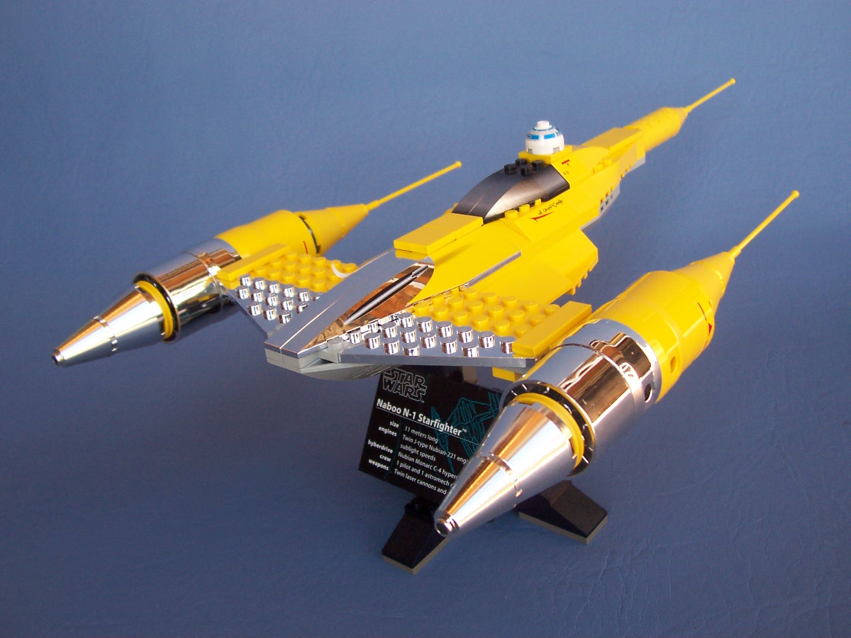naboo-starfighter-10026_001.jpg