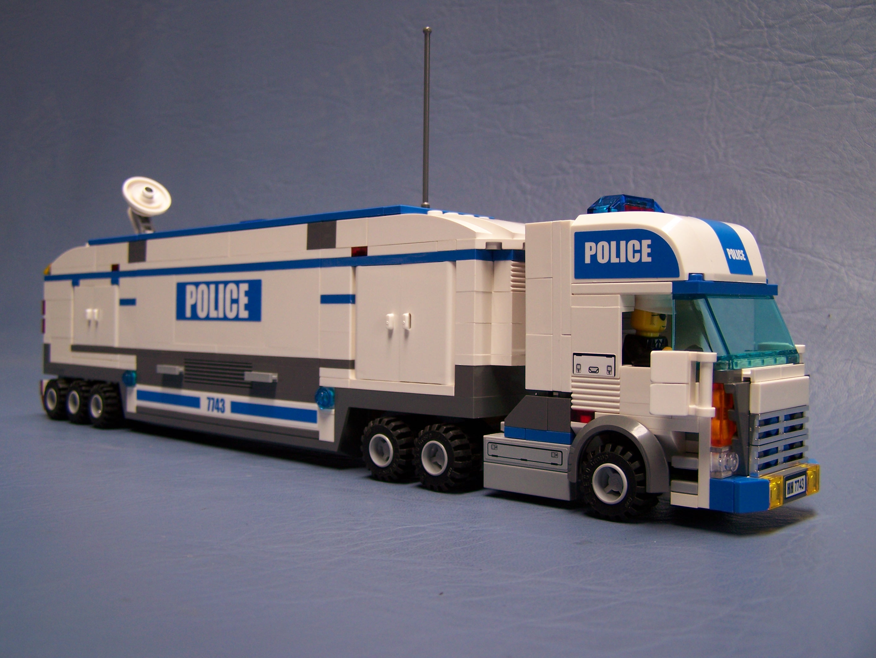 police-command-_transport_003.jpg