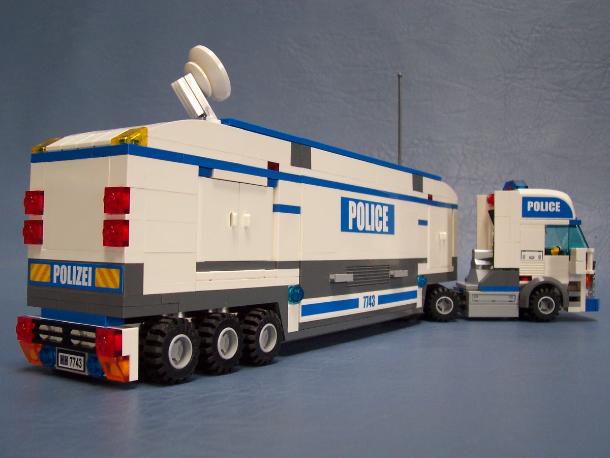 police-command-_transport_022.jpg