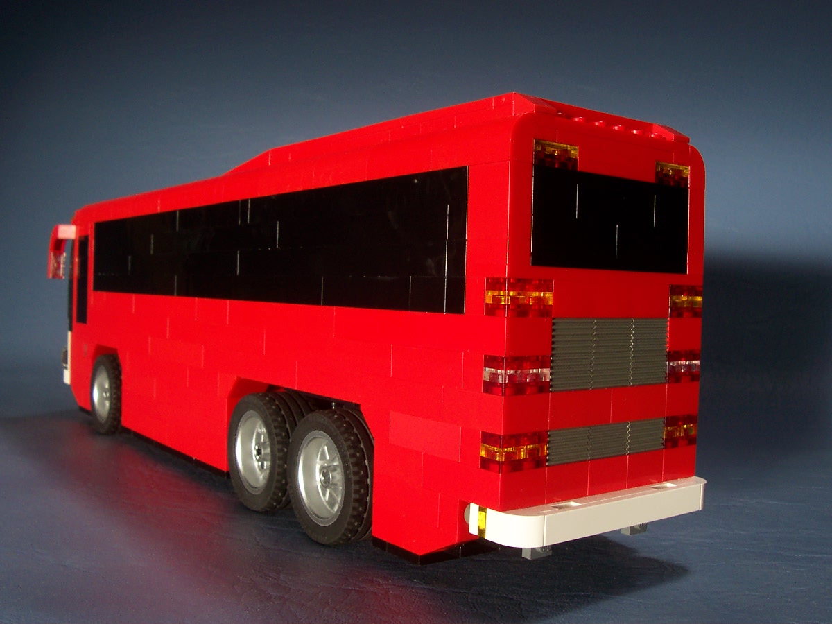 re-bus-ten-wide_006.jpg