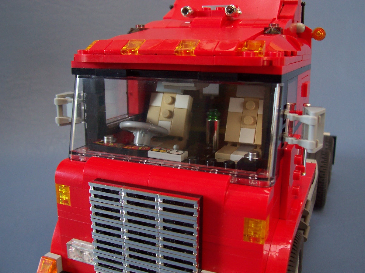 truck-red_moc_038.jpg