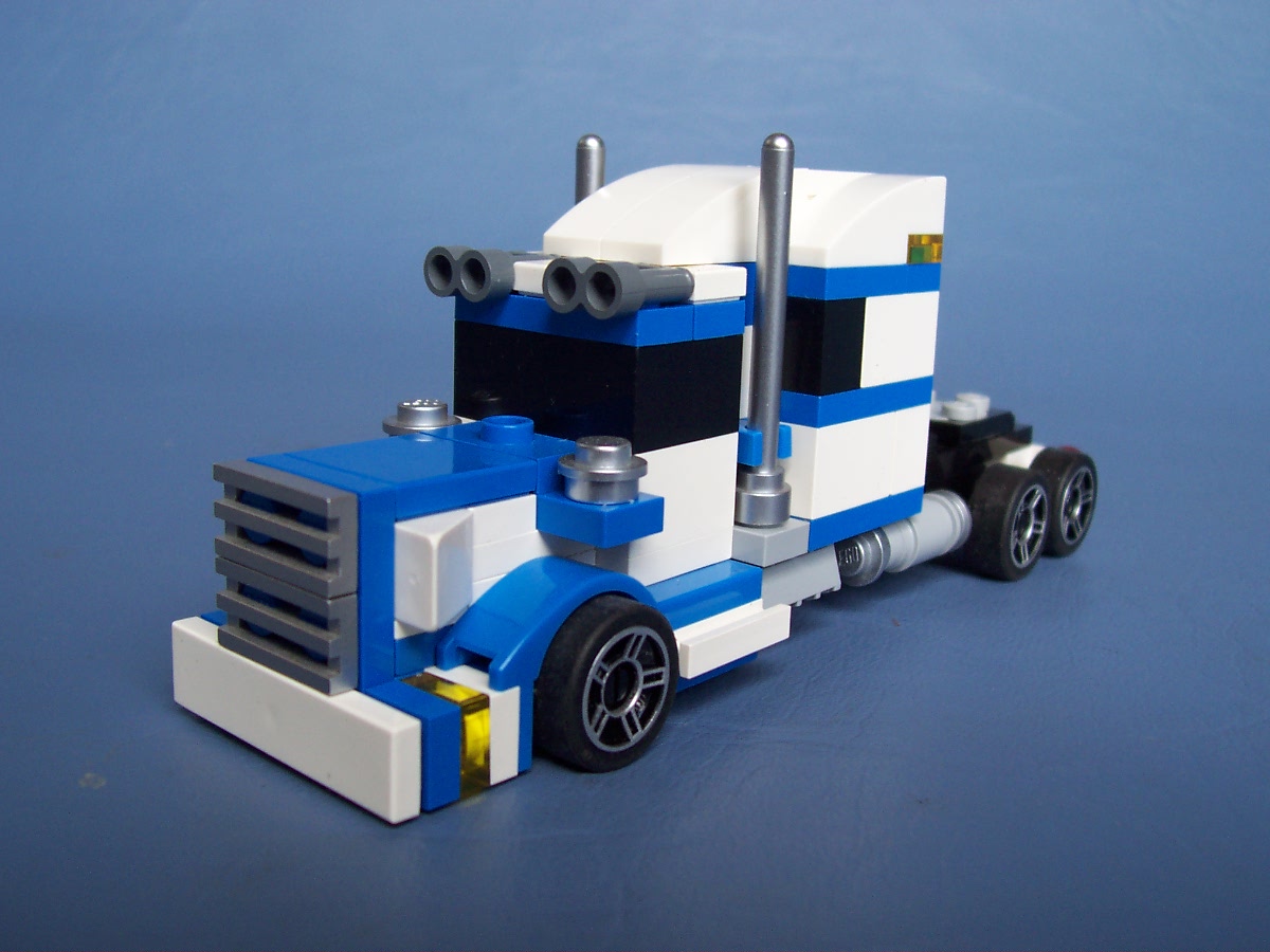 truck-white-blue-moc_004.jpg