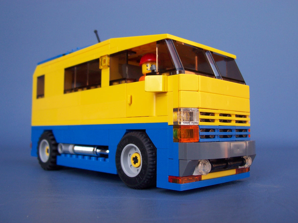 yellow-van-truck-minibus_003.jpg