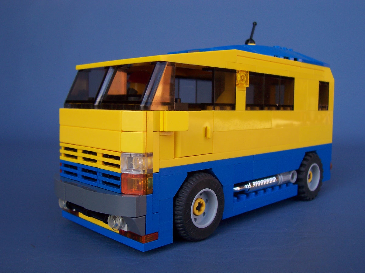 yellow-van-truck-minibus_006.jpg