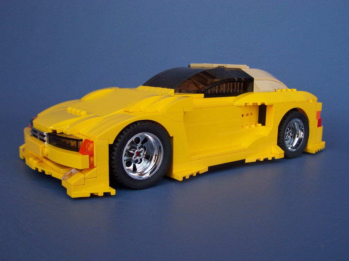 z8-yellow-custom-coupe-moc_002.jpg