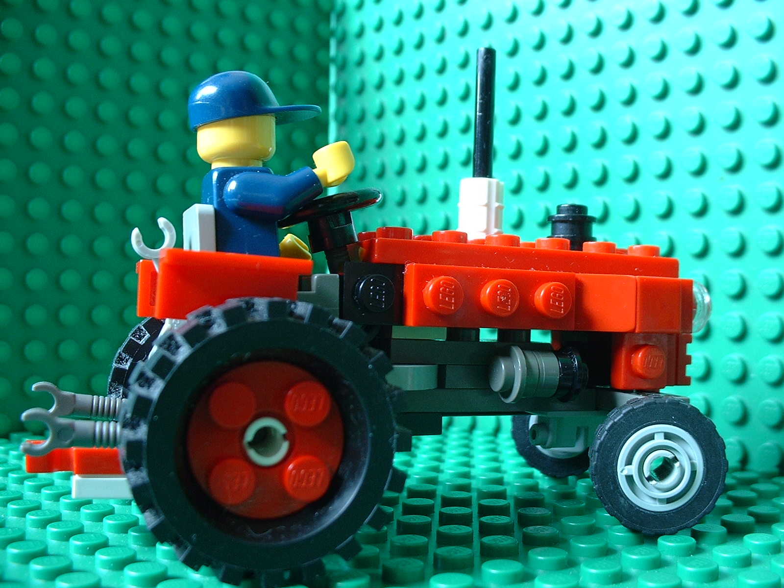 tractor07.jpg