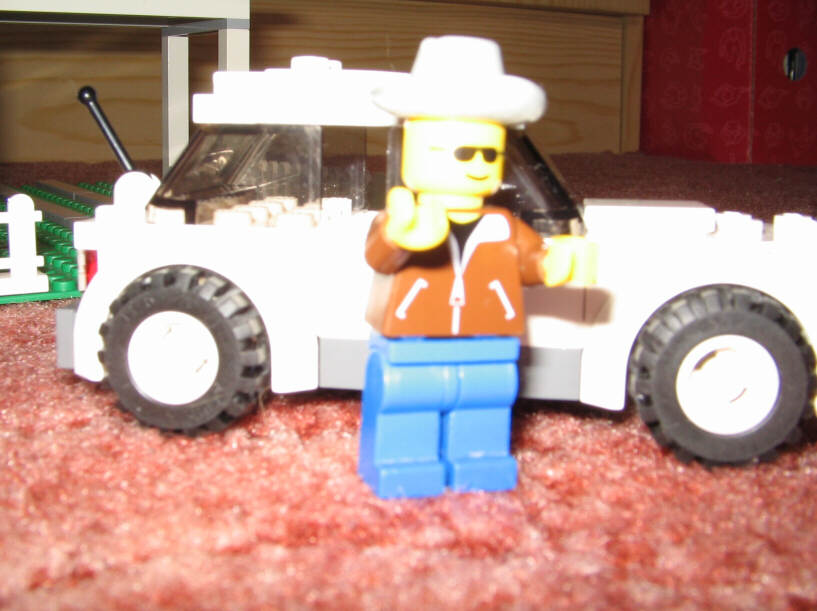 minifig-view-2.jpg