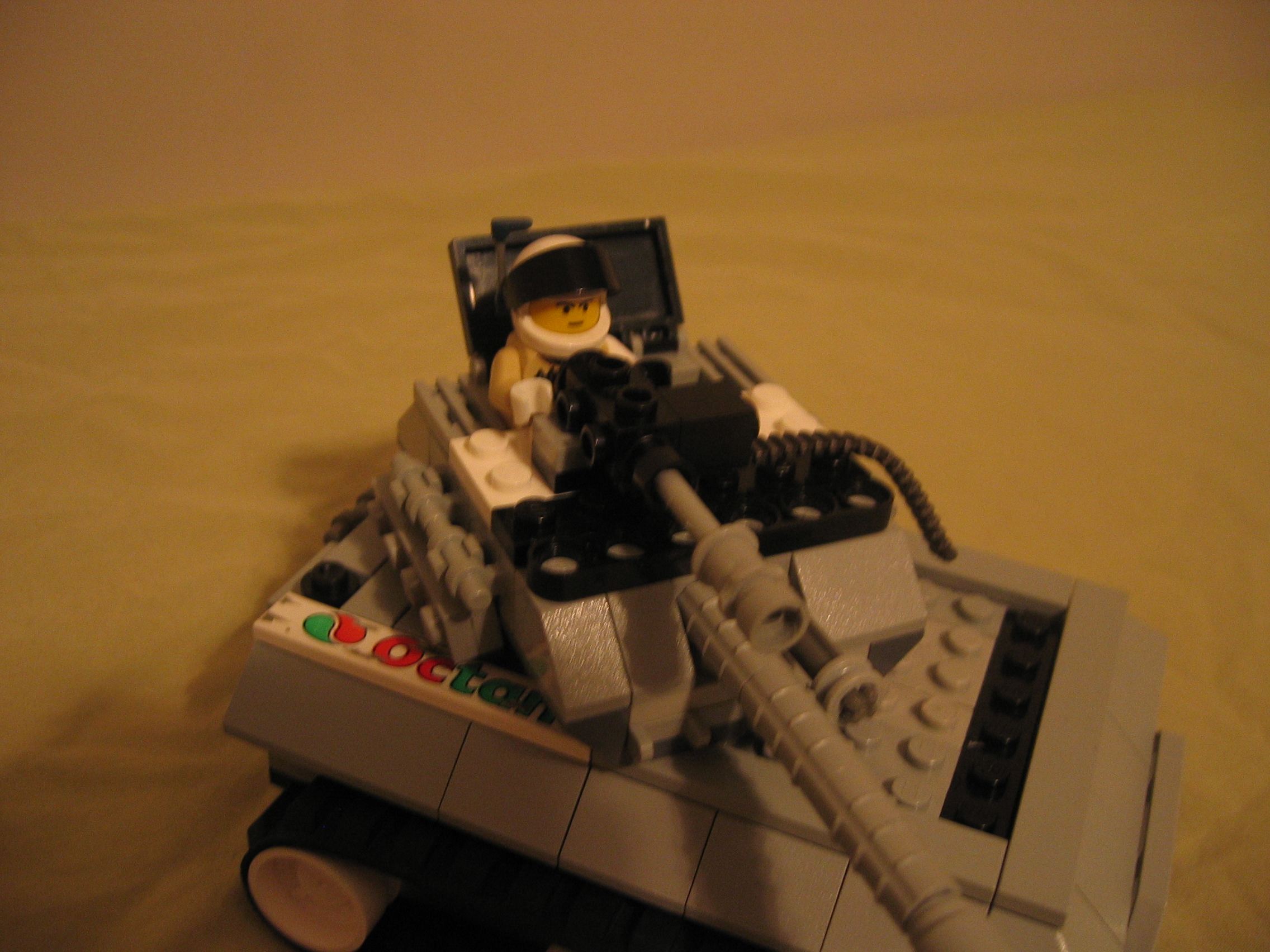 lego_tank_014.jpg