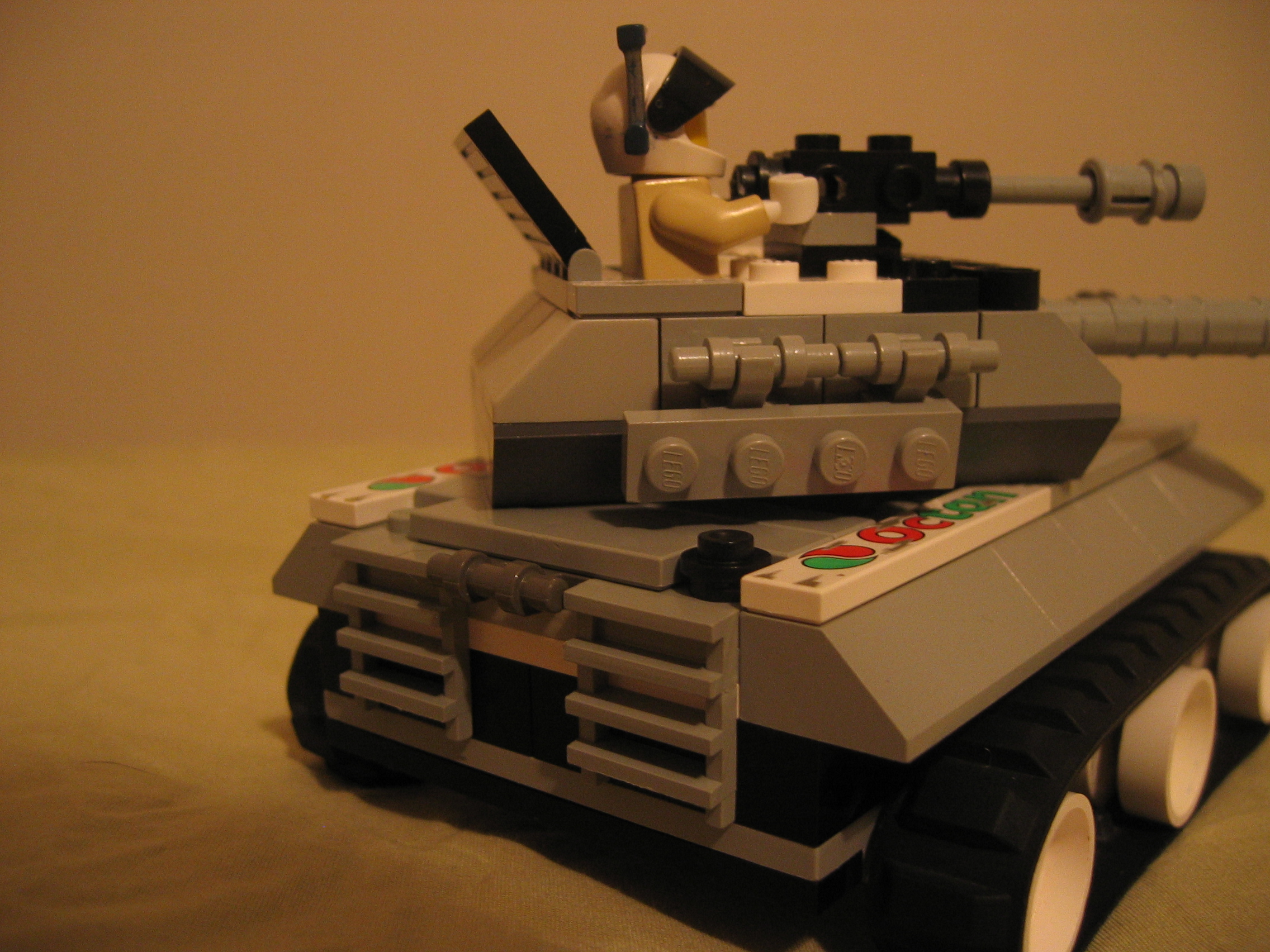 lego_tank_018.jpg