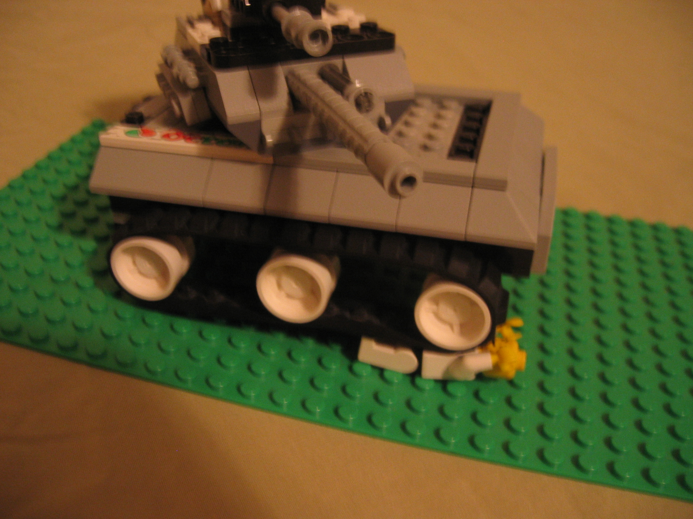 lego_tank_027.jpg