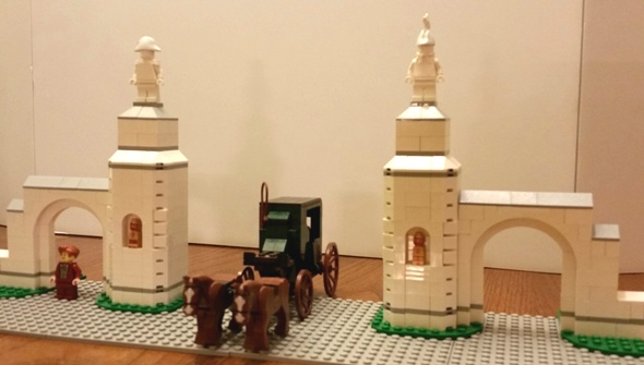 avenue_of_the_brickwalls_gate.jpg