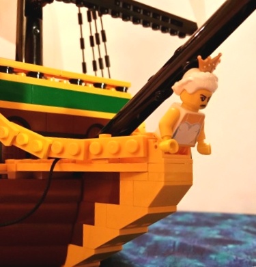 02e-figurehead2.jpg