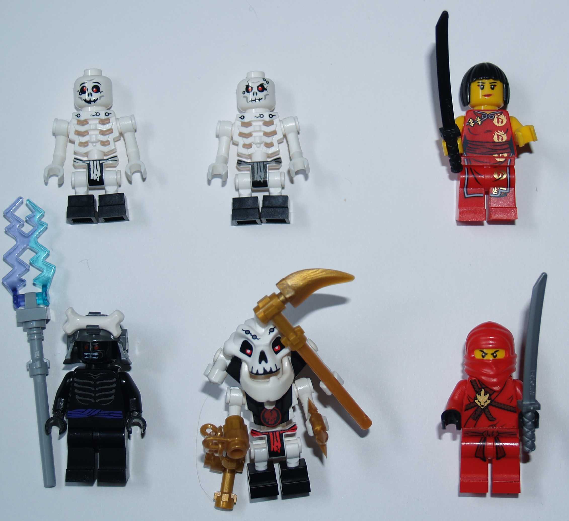 14.minifigs.jpg