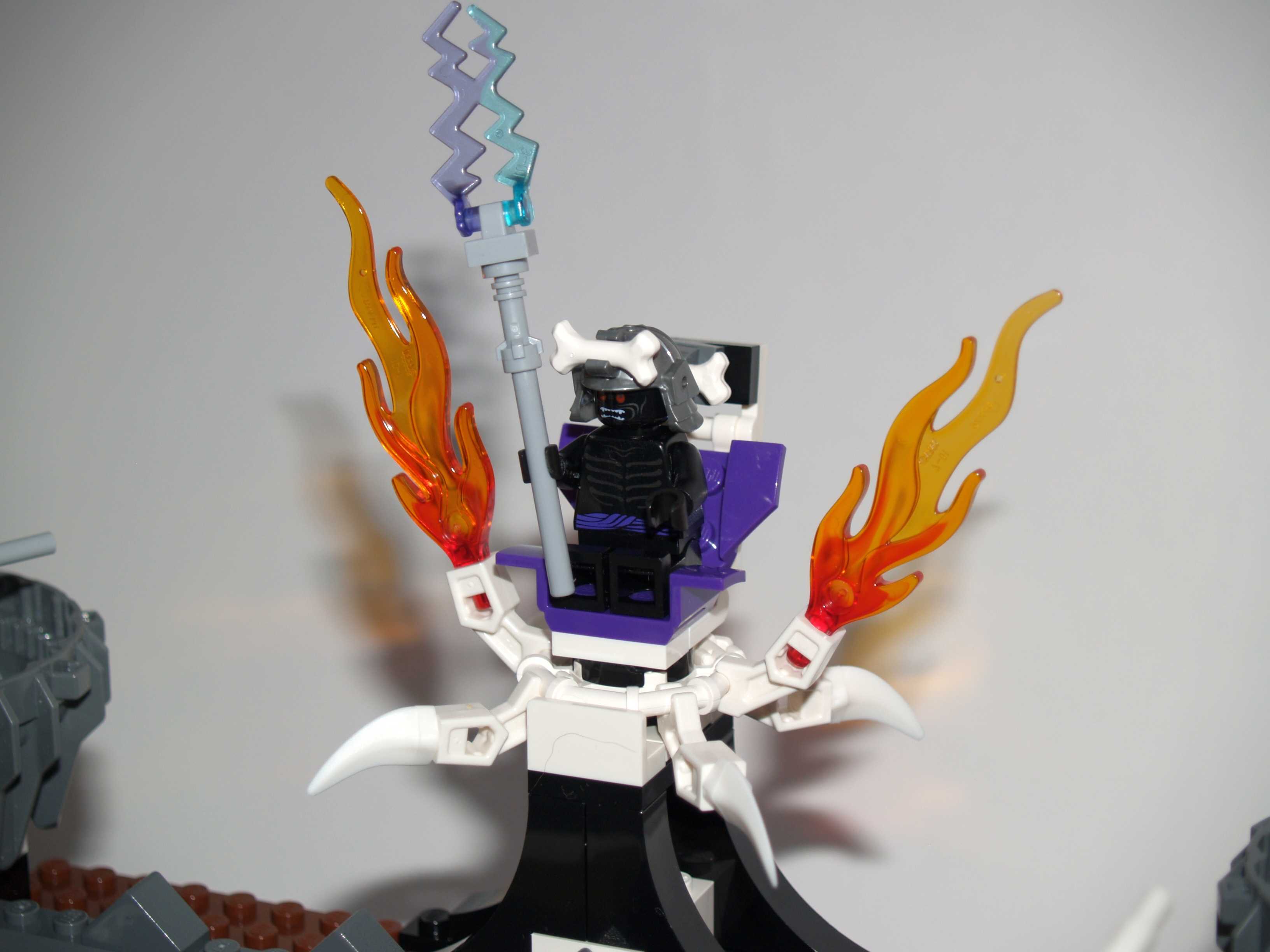 32.throne_with_garmadon.jpg