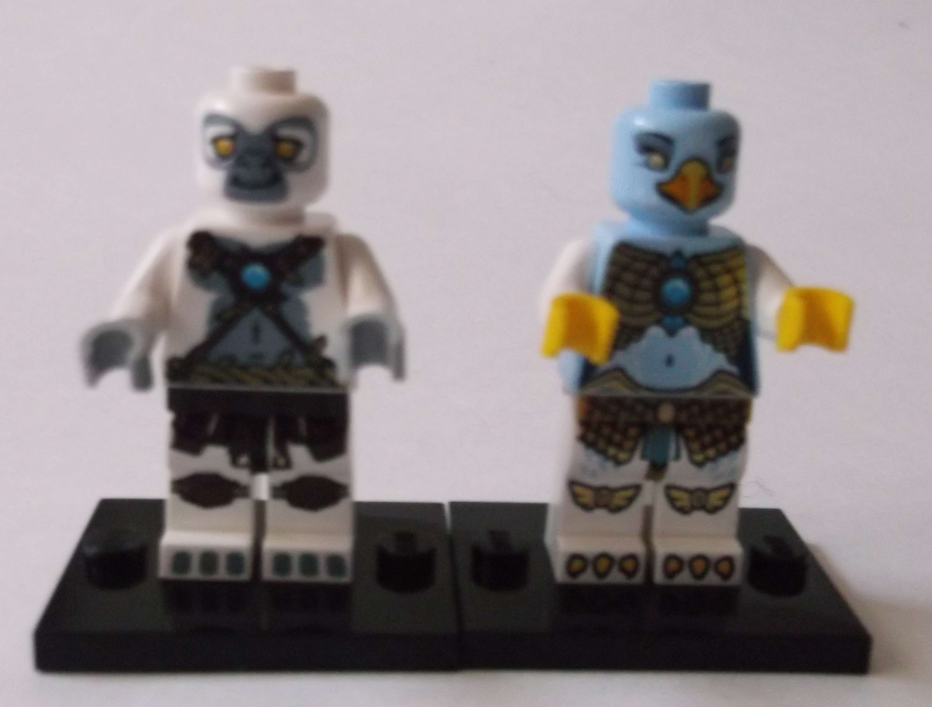 17.minifigs_goodies_front_no_acc.jpg