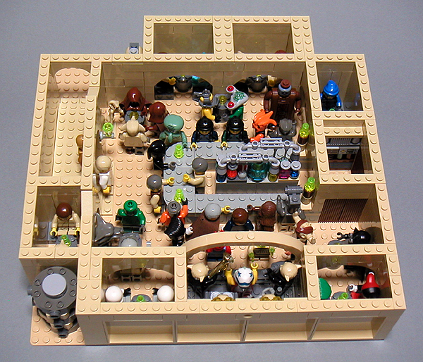 mos-eisly-cantina-03.jpg